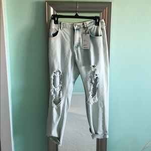 Boyfriend jeans - light wash, distressed